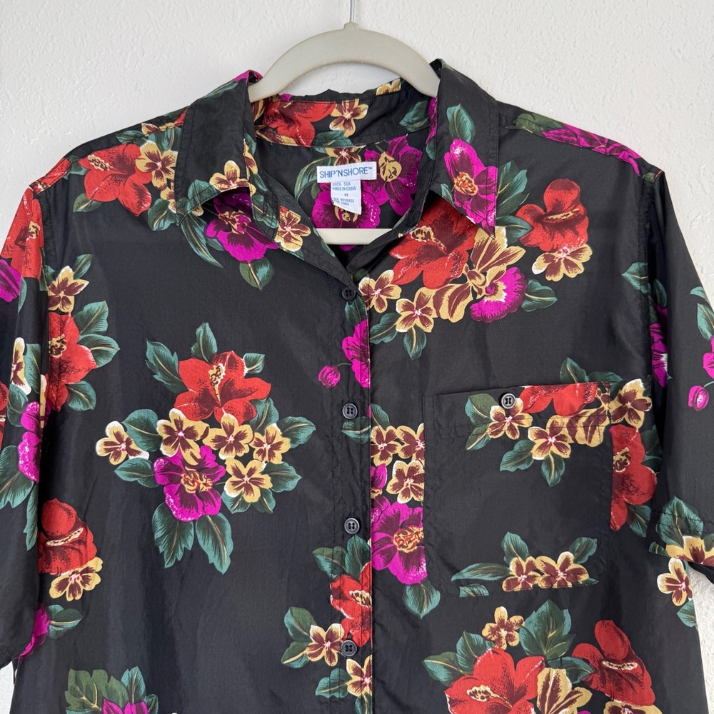 Ship'n Shore silk black floral tropical hawaiian button front blouse top M - Picture 2 of 9